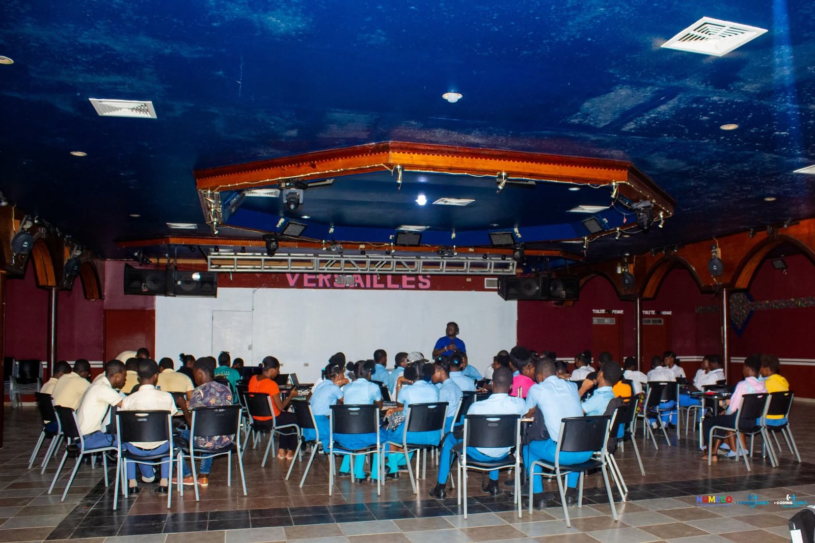 NUMECO resevwa prim nan Haïti Tech Connect Awards 2025 NUMECO resevwa prim nan Haïti Tech Connect Awards 2025